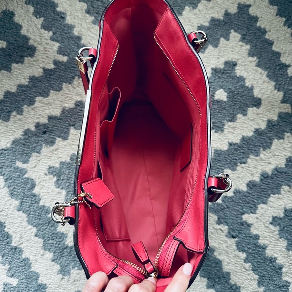 Coach pink saffiano leather medium tote - Picture 2 of 3